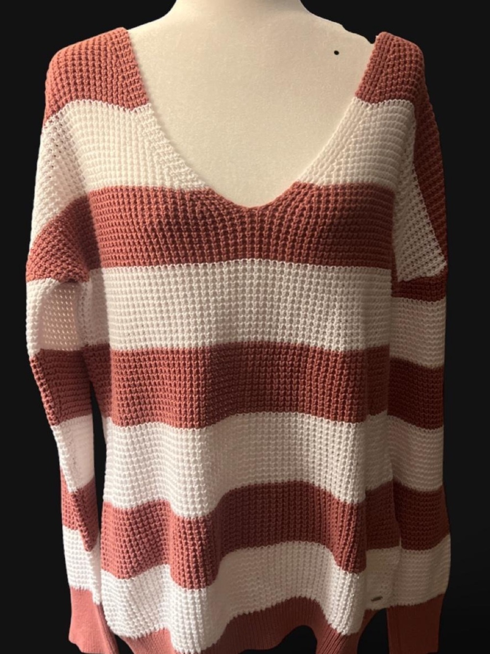 GUESS Striped V-Neck Women's Sweater in Rust and White XL